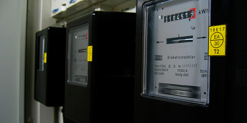 La importancia de la verificacion de contadores de energia.